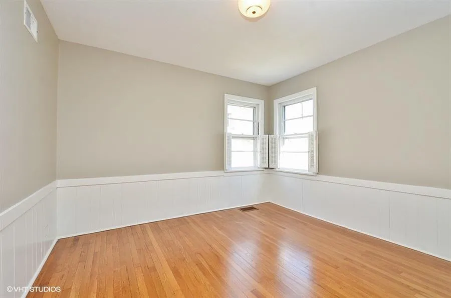 23379 N Forest Ct — Photo 1