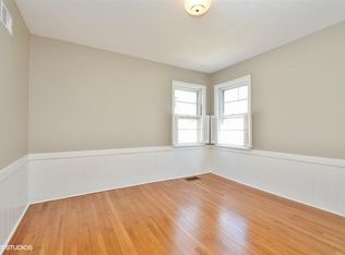 23379 N Forest Ct, Deerfield, IL