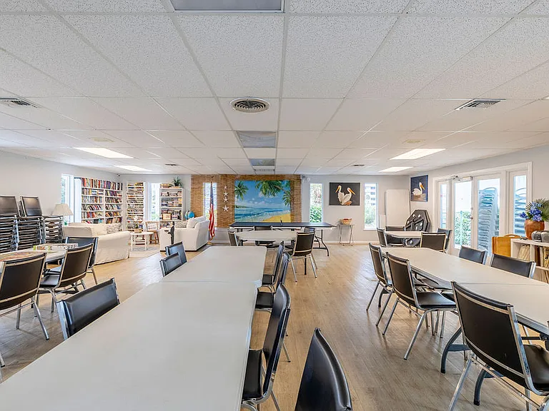 2800 Indian River Blvd #R9 — Photo 19