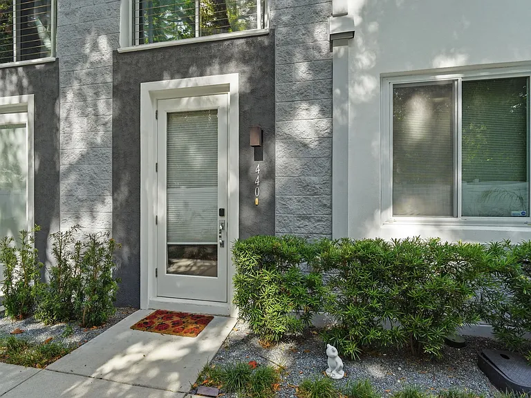 440 W Swoope Ave — Photo 36