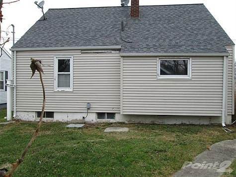 2nd image of 840 Napier Ave