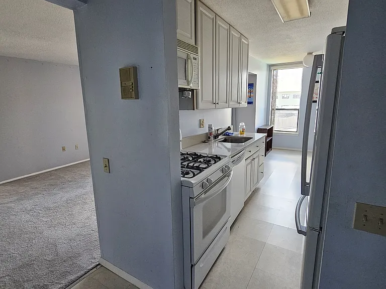 62 Shrewsbury Green Dr — Photo 1