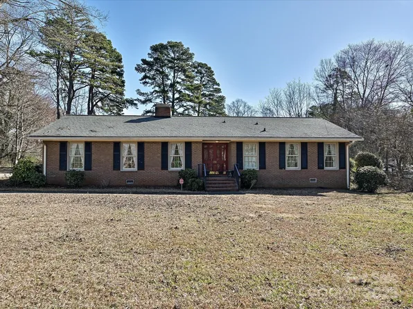 1026 Norwich Rd, Charlotte, NC 28227