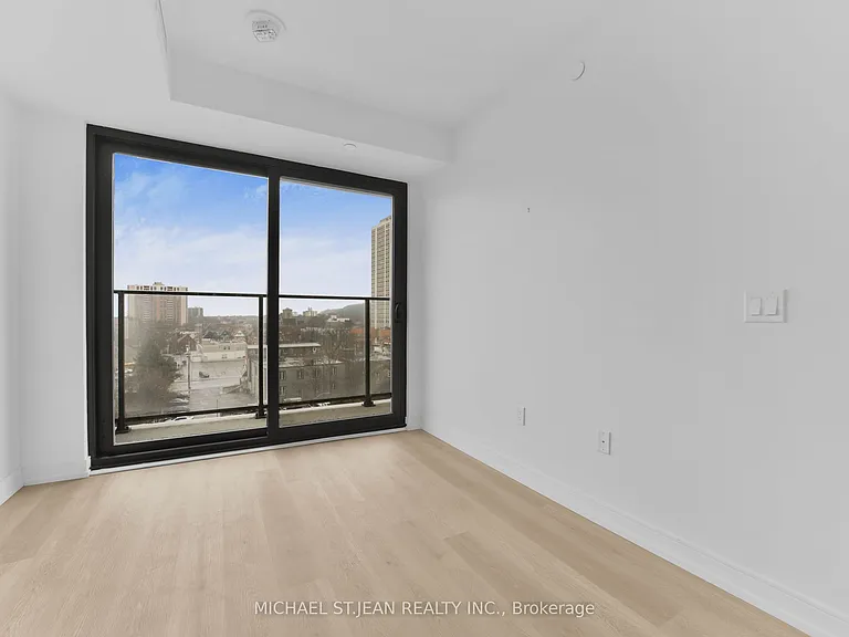 1 Jarvis St #726 — Photo 23