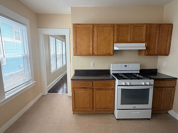 2nd image of 103 Sheffield Ave #1-0