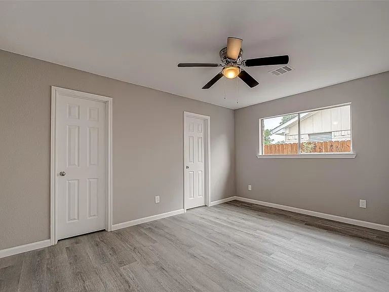 8619 Valley Meadow Dr — Photo 27