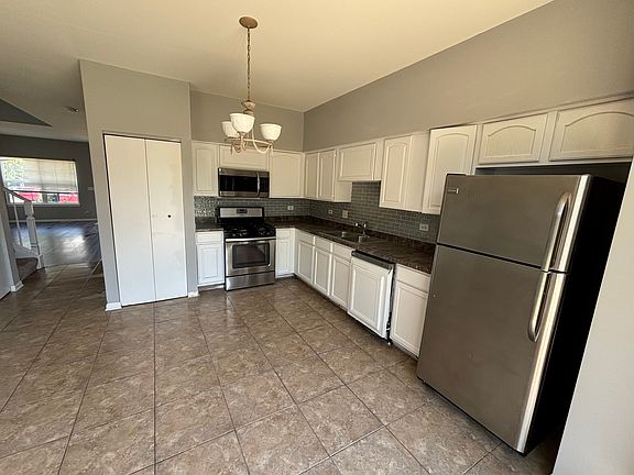 3rd image of 2815 Troon Dr