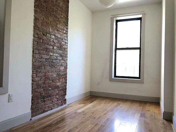 5th image of 1439 Bedford Ave #2