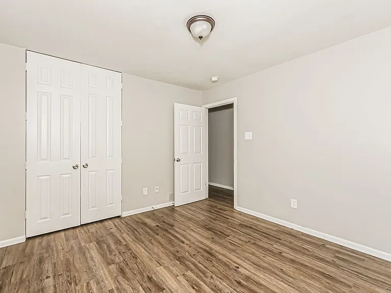 2207 Dennis St — Photo 12