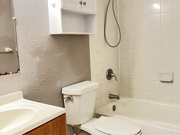 4th image of 4140 Barna Ave APT A
