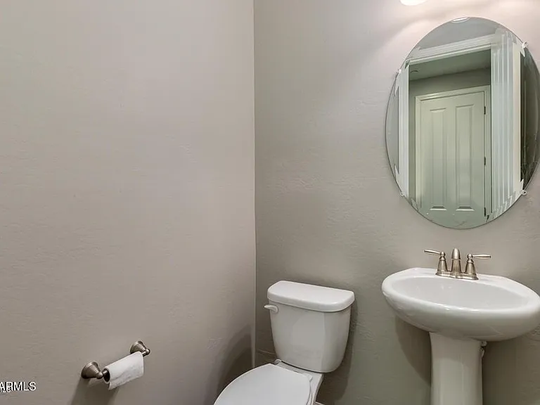 2477 W Market Pl #32 — Photo 18