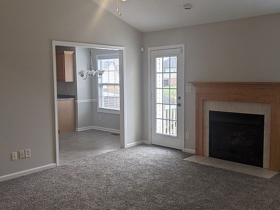 3rd image of 1589 Buchanon Dr