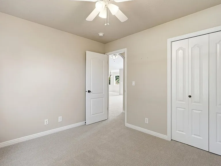 782 S Hydra Ave — Photo 18