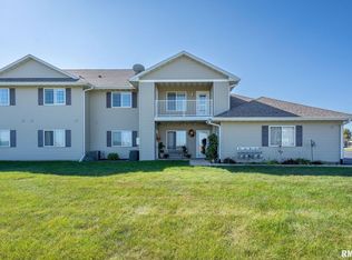 420 E Franklin St APT 202, Eldridge, IA