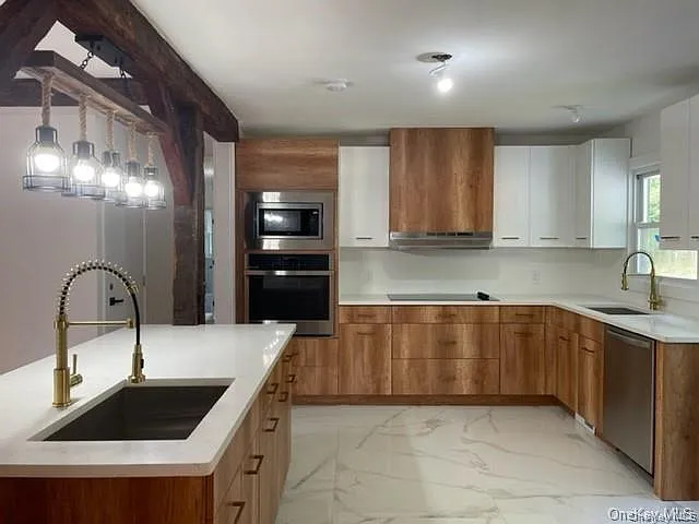 126 Roselawn Rd — Photo 3