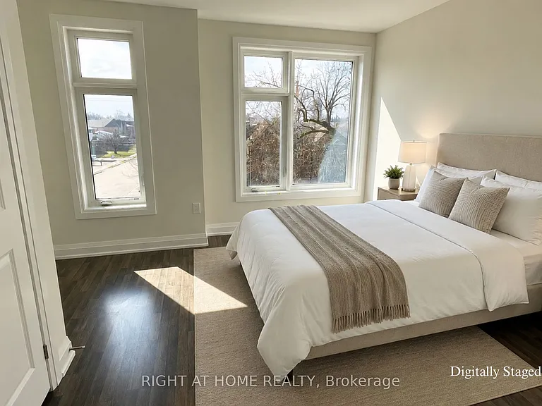 1758 Lawrence Ave W #1 — Photo 5