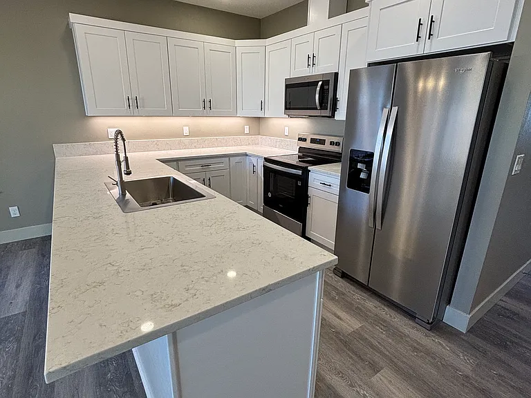 Seven Oaks Luxury Duplexes — Photo 18