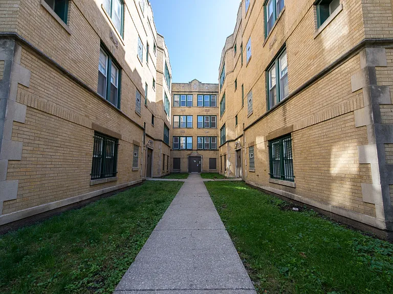 1931 S Homan — Photo 19