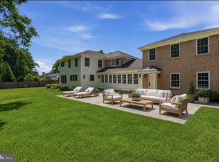 1337 Kingston Ave, Alexandria, VA 22302