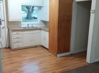 728 Rannells Rd, Manhattan, KS 66502