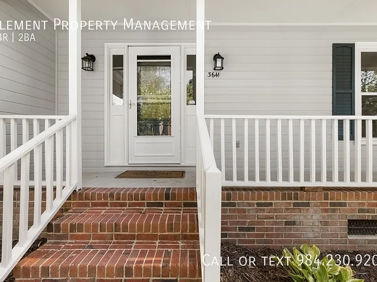 3641 Meadow Creek Ln — Photo 2