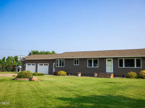 504 E Pearl St, Castlewood, SD 57223