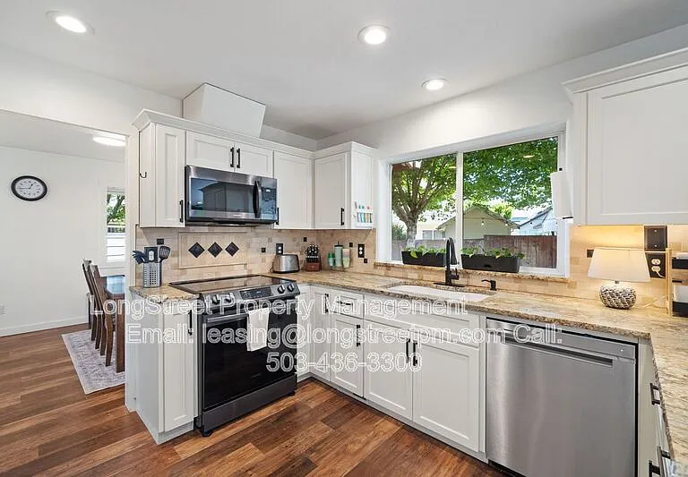 3144 NE 2nd Ct — Photo 48