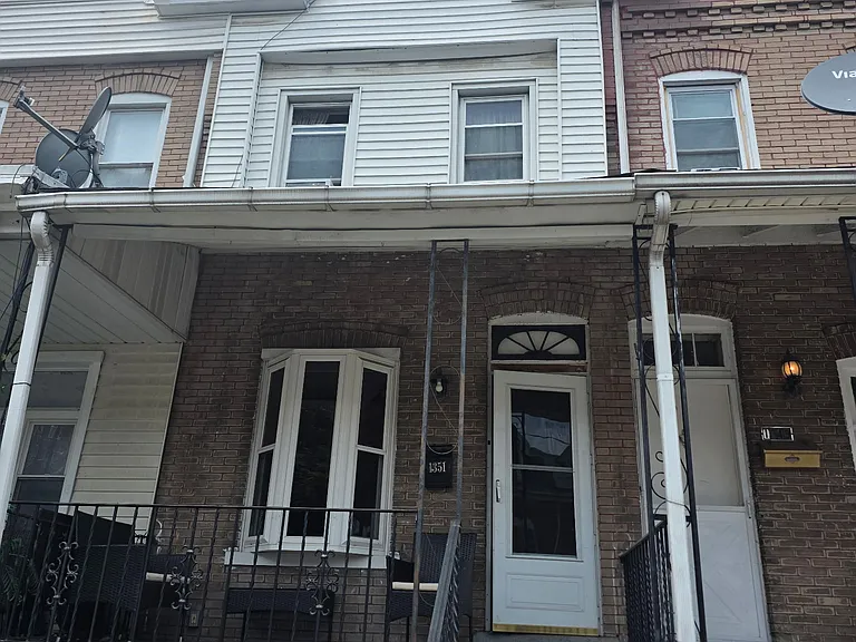 1351 W Liberty St — Photo 1