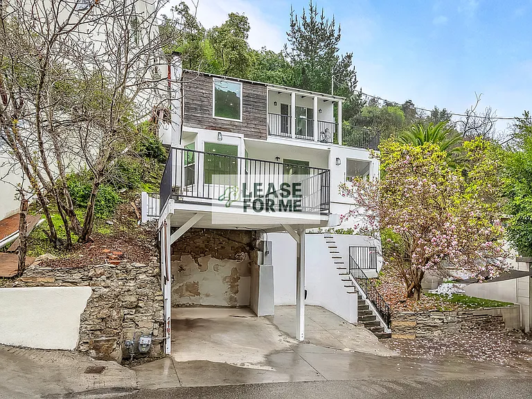 9848 Portola Dr — Photo 27