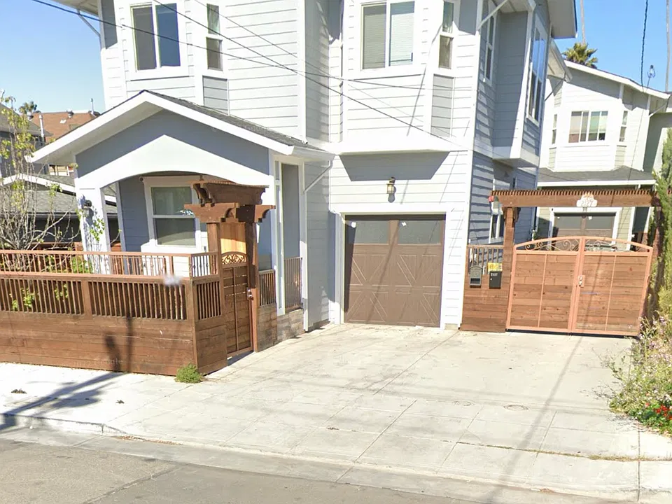 2127 Filbert St #B