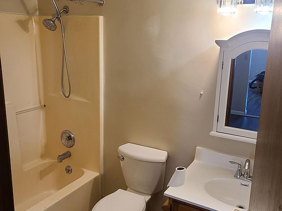 3rd image of 505 N 9th St #505