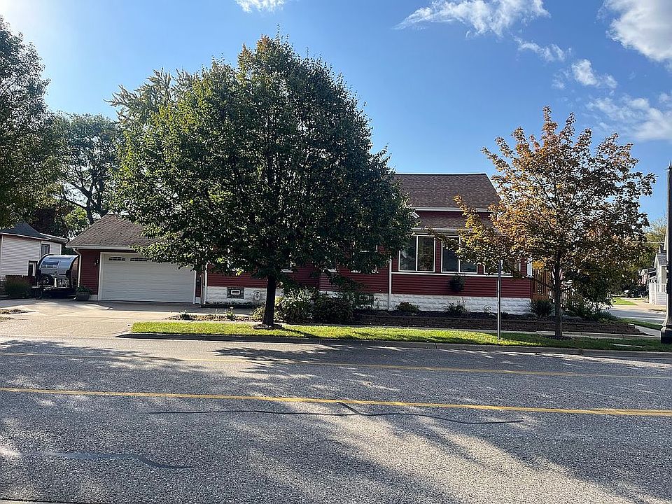 1st image of 412 N 5th St