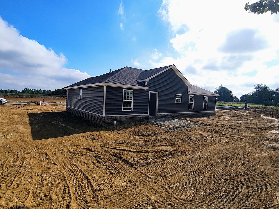 2nd image of 547 Chickasaw Dr