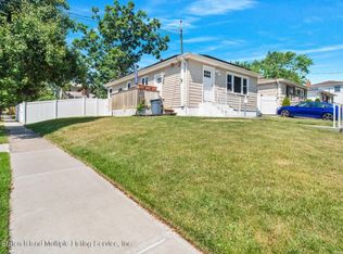4110 Richmond Ave, Staten Island, NY 10312