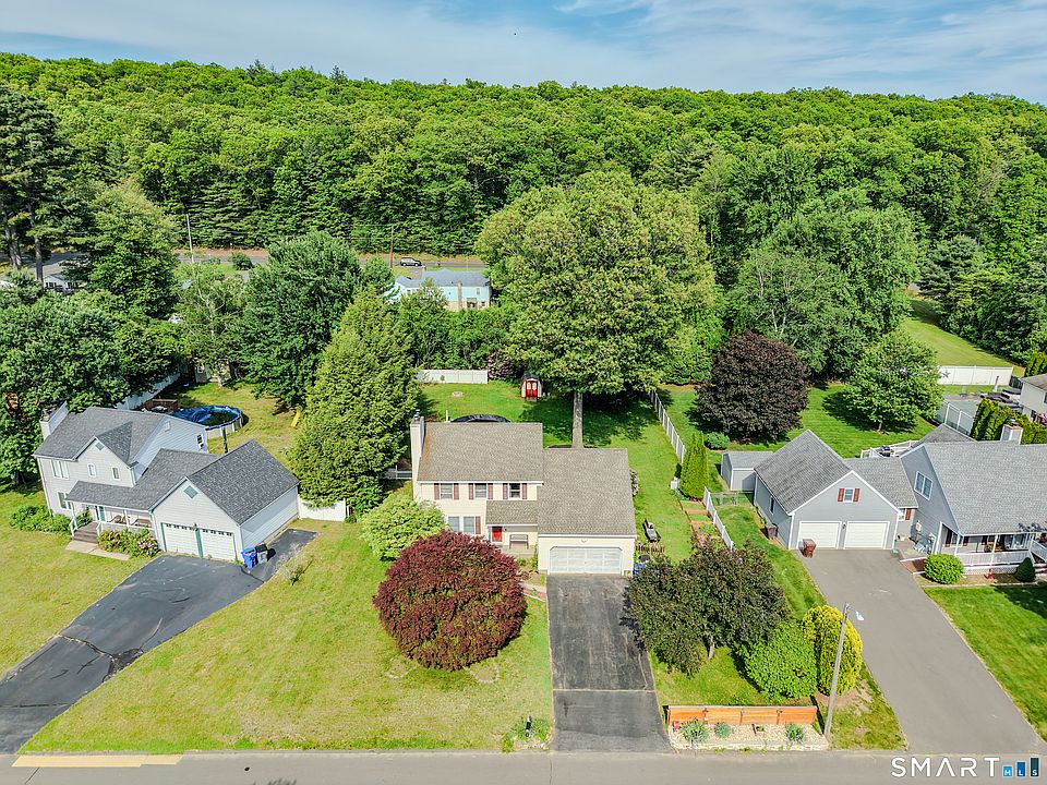 1st image of 7 Pinecrest Road