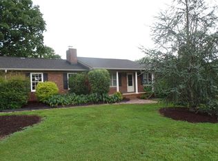 209 Hickory Dr, Easley, SC 29642