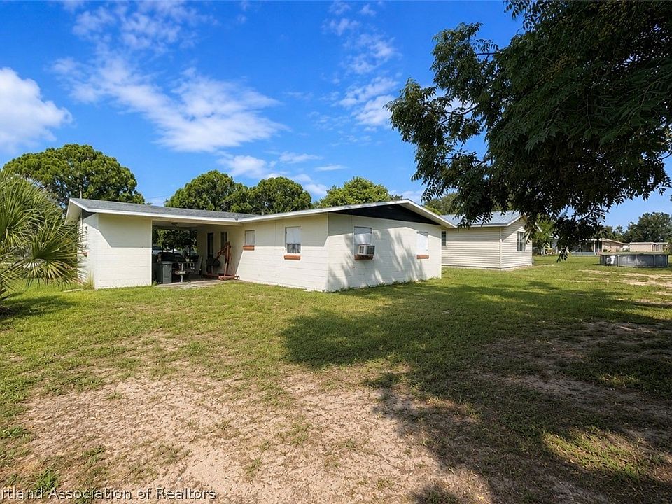 2nd image of 2660 N Avocado Rd