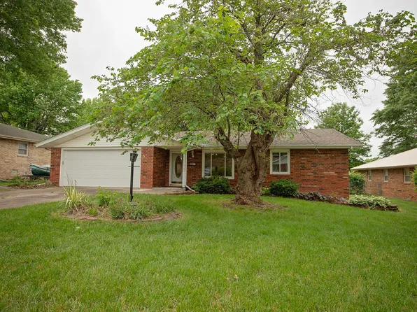 3315 N Pickwick Avenue, Springfield, MO 65803