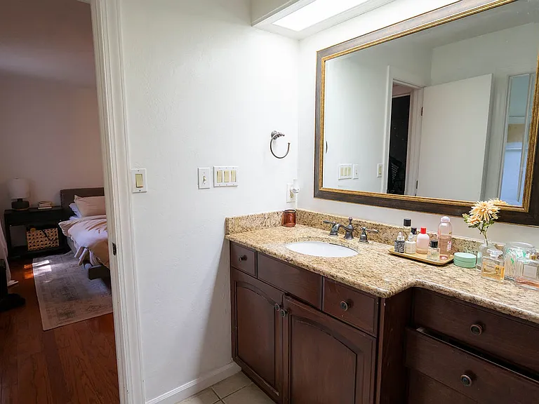 3724 Longchamp Cir — Photo 26