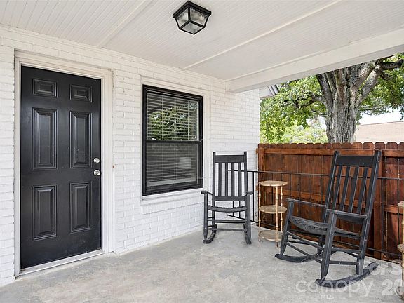 3rd image of 710 Sloop Ave