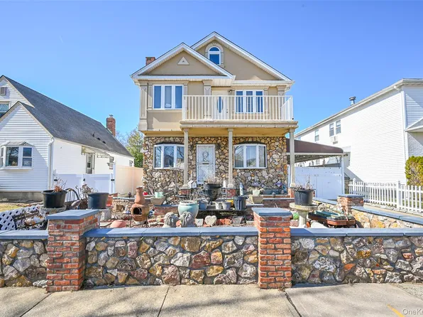 82-44 263rd Street, Glen Oaks, NY 11004