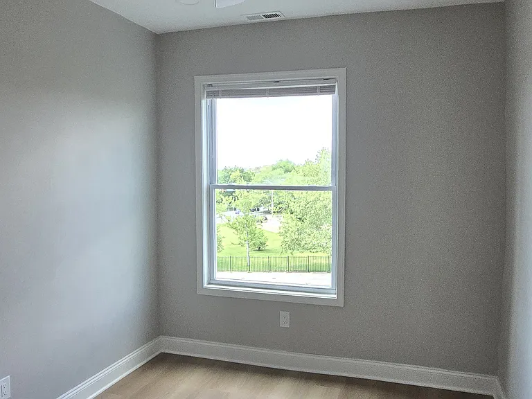 2513 Reisterstown Rd — Photo 13