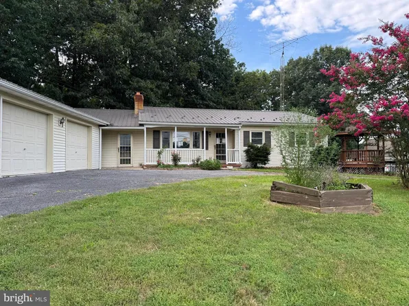 13869 Back Creek Valley Rd, Hedgesville, WV 25427