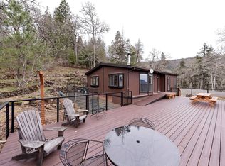 15 Locke Rd, White Salmon, WA 98672