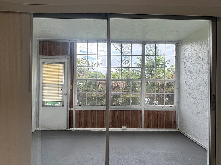 3900 NW 76th Ave #108 — Photo 3