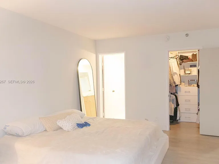 2200 S Cypress Bend Dr #204 — Photo 7
