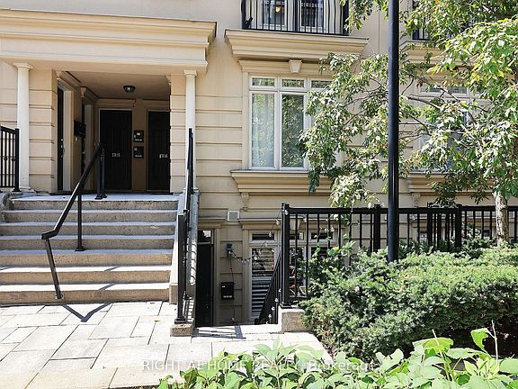 4th image of 88 Carr St #19