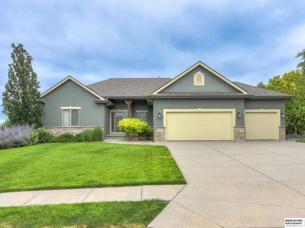 19701 Hansen Ave, Omaha, NE 68130