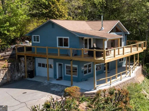 390 Belaire Pl, Hiawassee, GA 30546