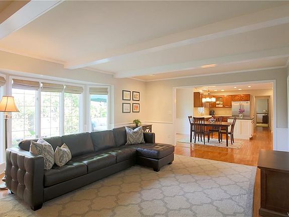4th image of 6409 Woodberry Ct